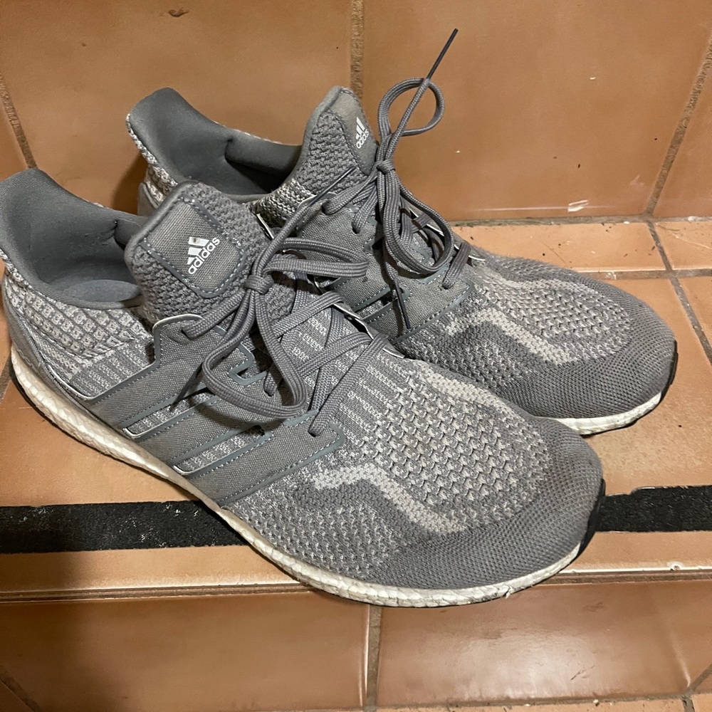 Adidas Ultraboost 5.0 DNA